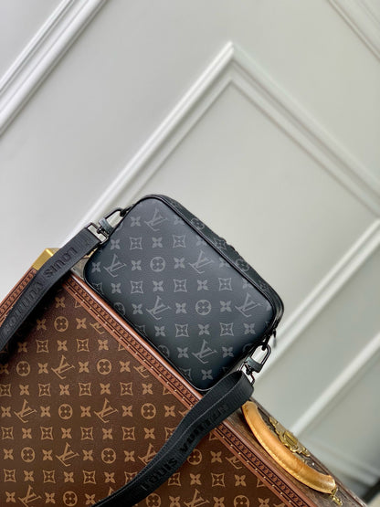 LOU ALPHA MESSENGER BAG