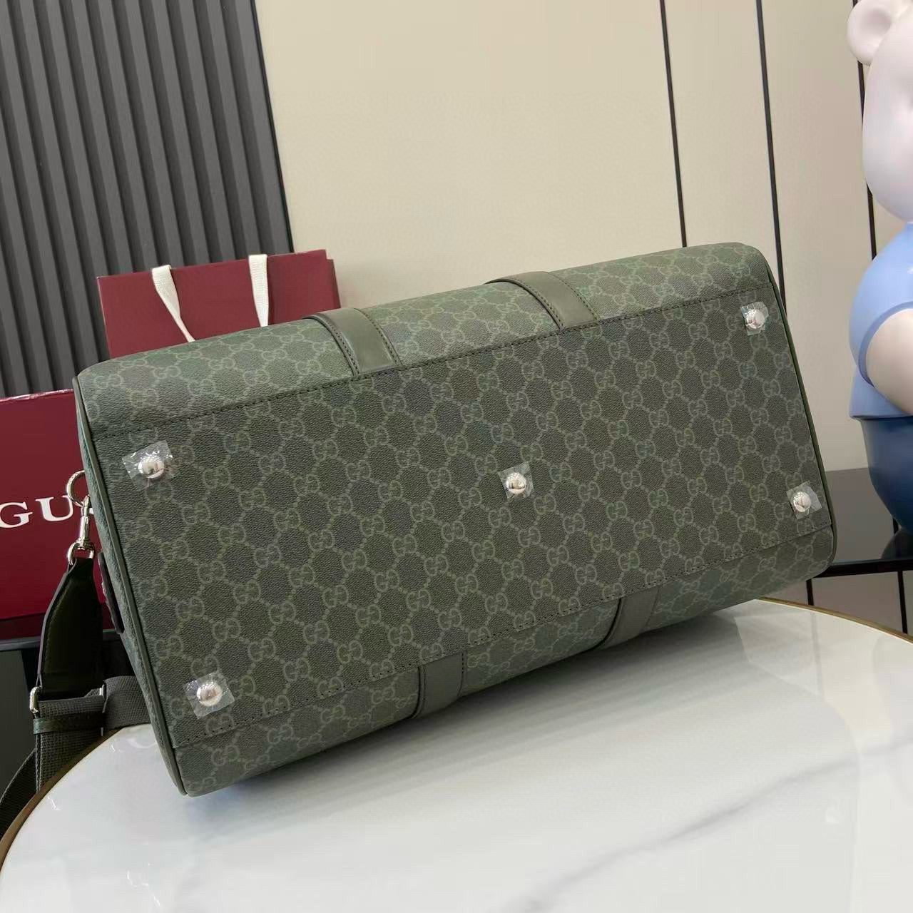 GG MONOGRAM MEDIUM DUFFLE BAG