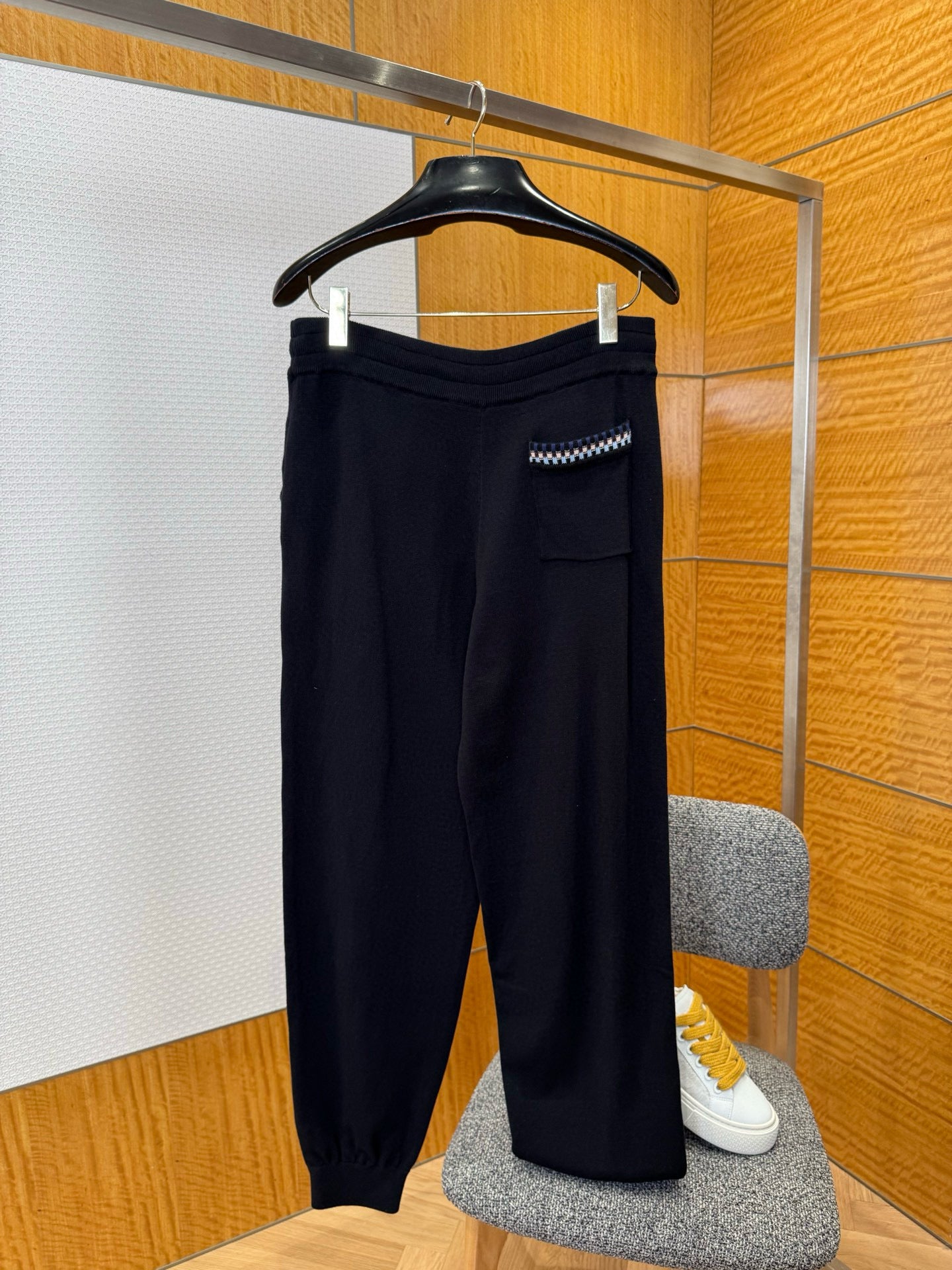 LOU JOGGERS