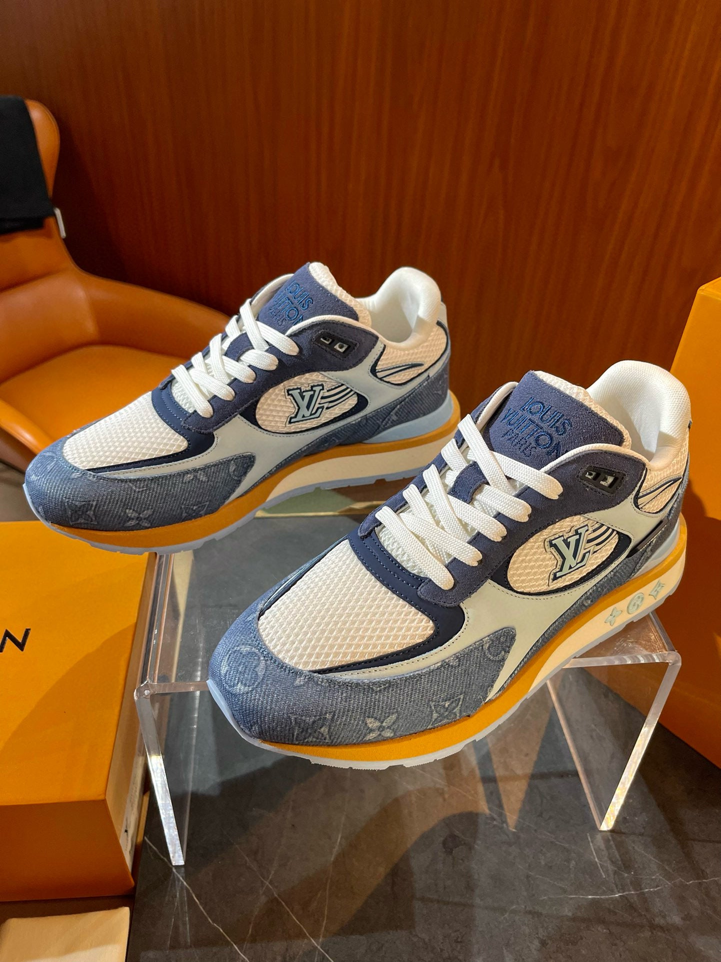 LOU TRAINERS