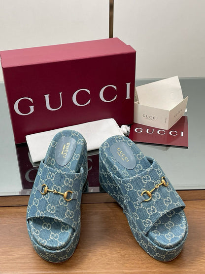 GG WEDGE SANDALS