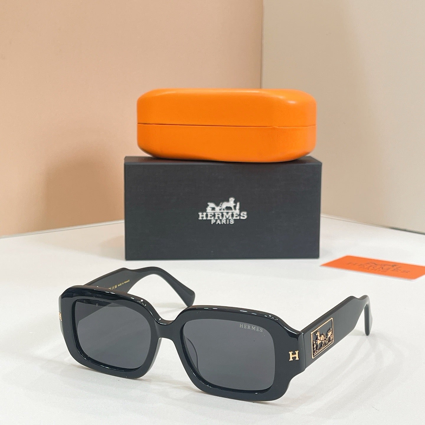 HERM SUNGLASSES