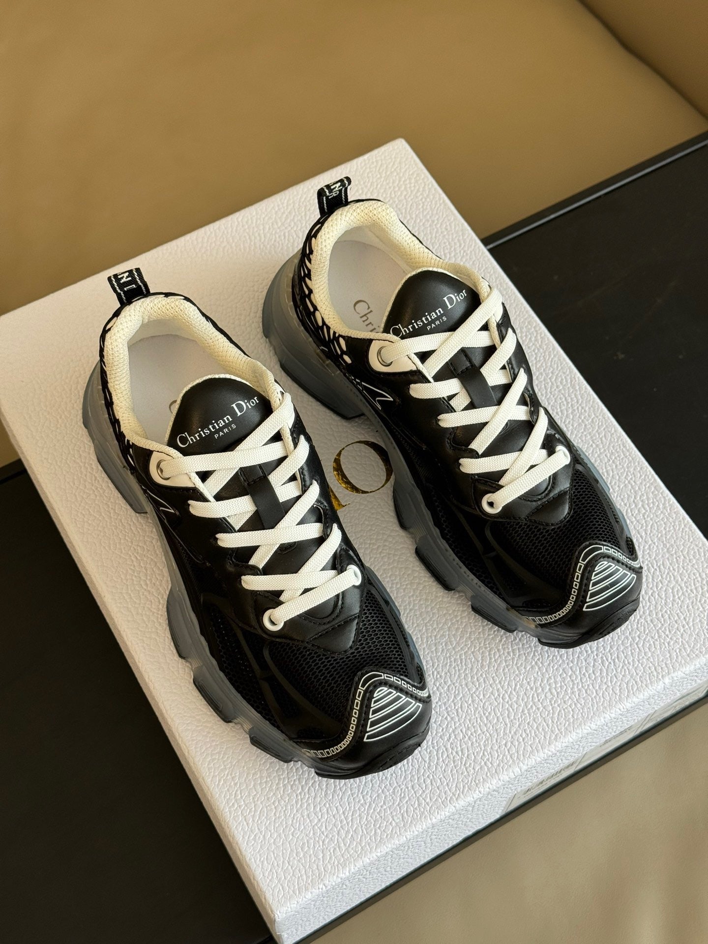 CD VIBE SNEAKERS
