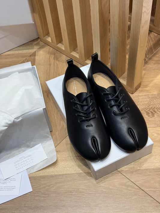 MAISON M TABI LOAFERS
