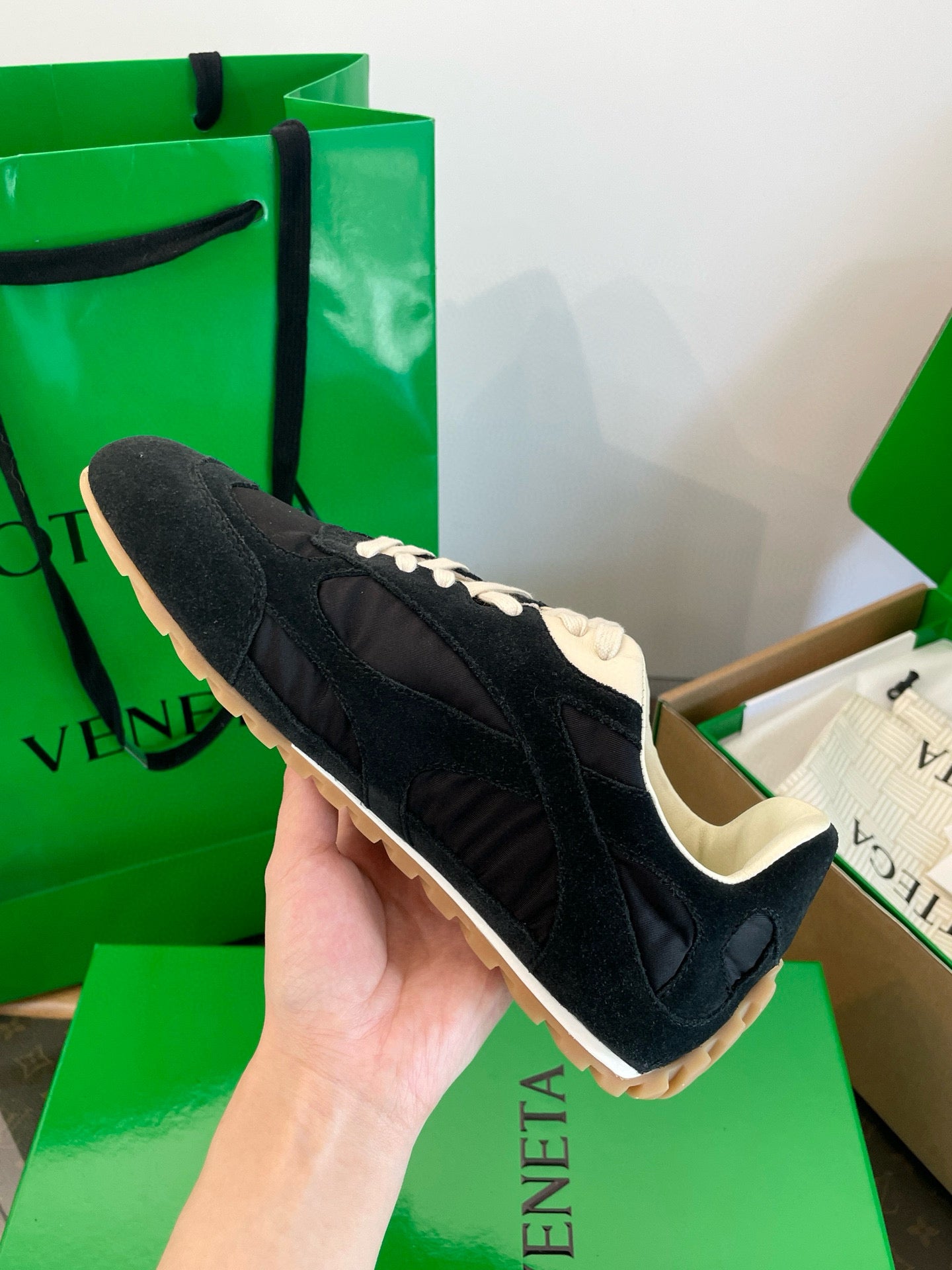 BOTT V ORBIT SNEAKER