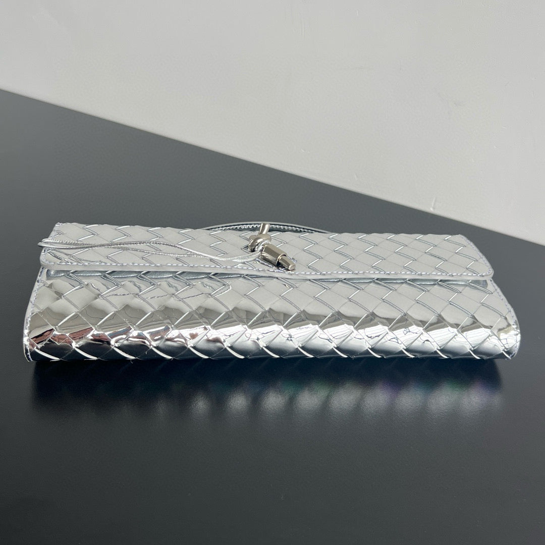 BV ANDIAMO CLUTCH