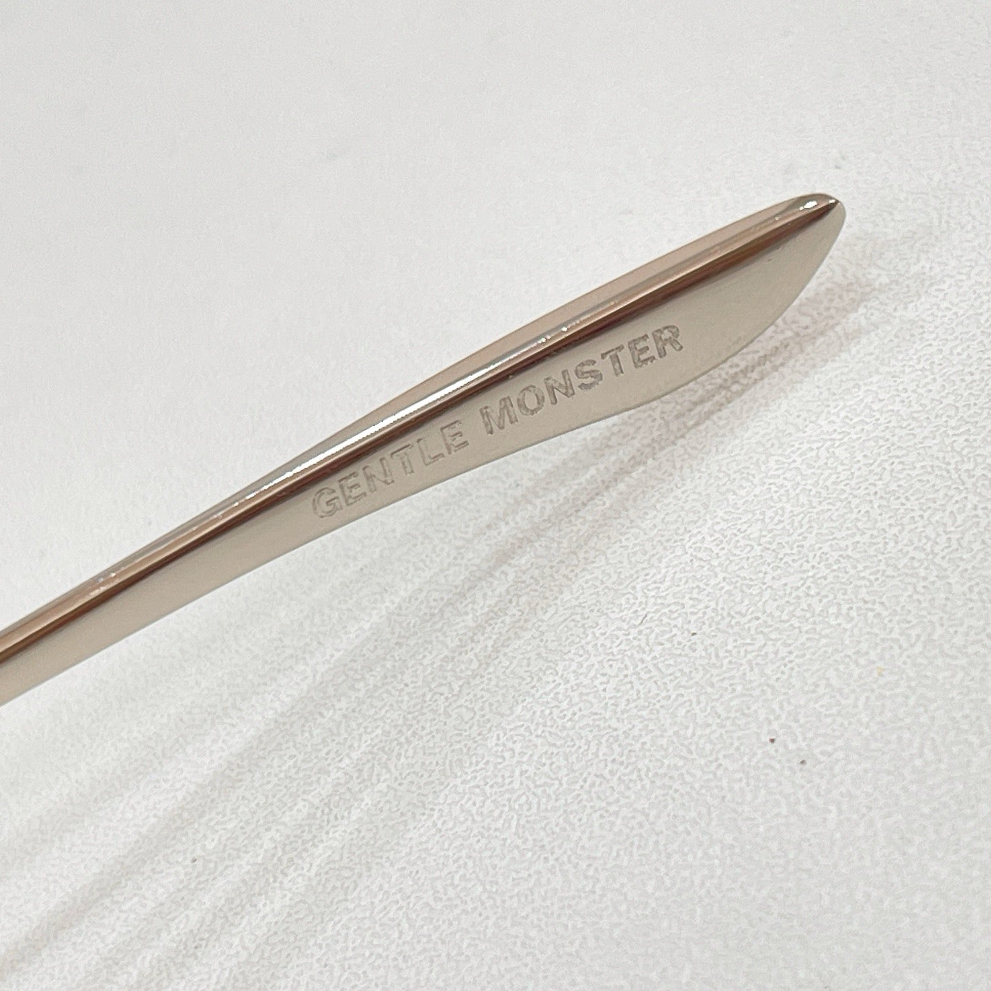 GENTLE M SUNGLASSES