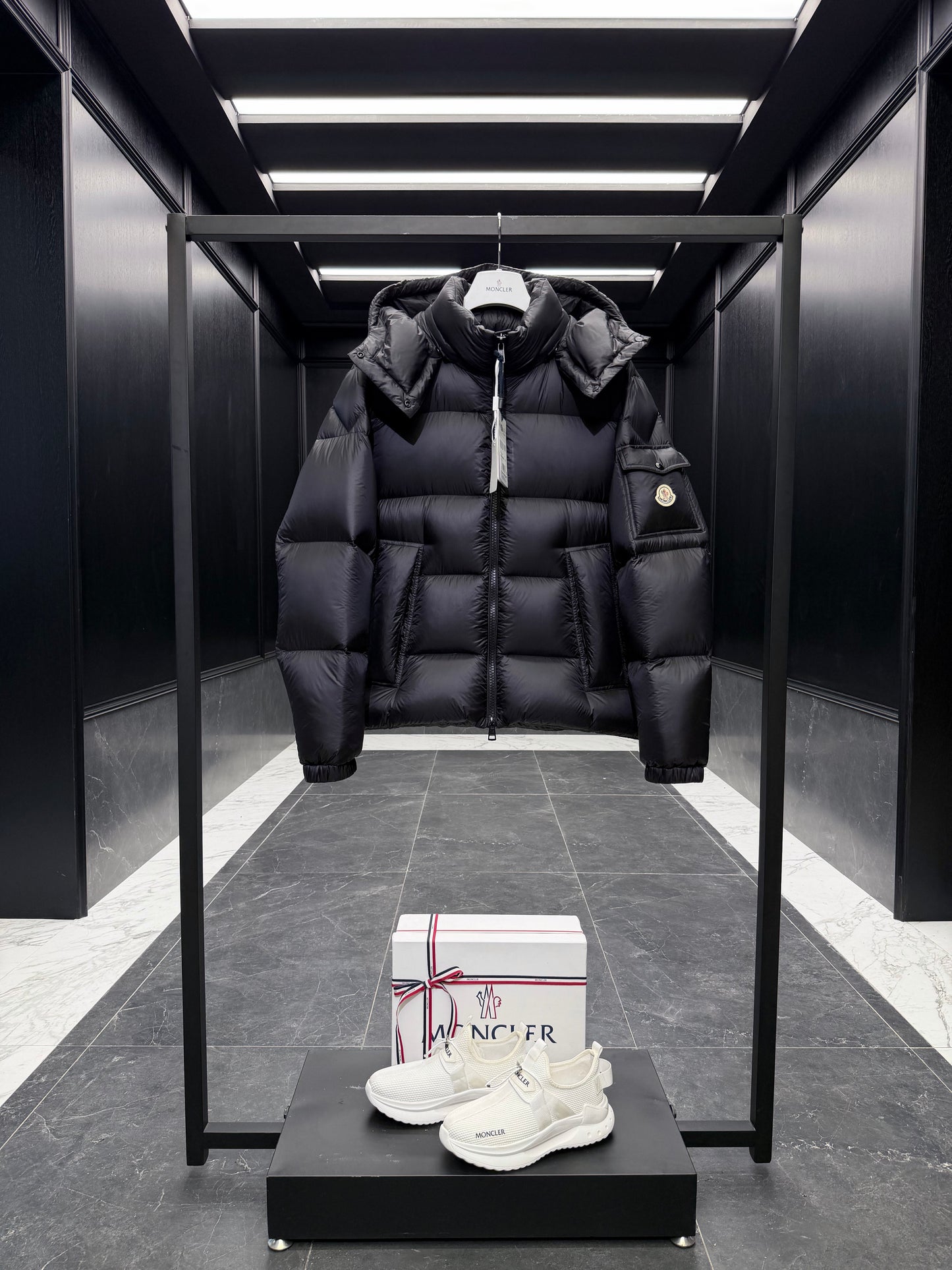 MONC COUYERE JACKET