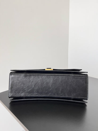 BAL MEDIUM CRUSH BAG