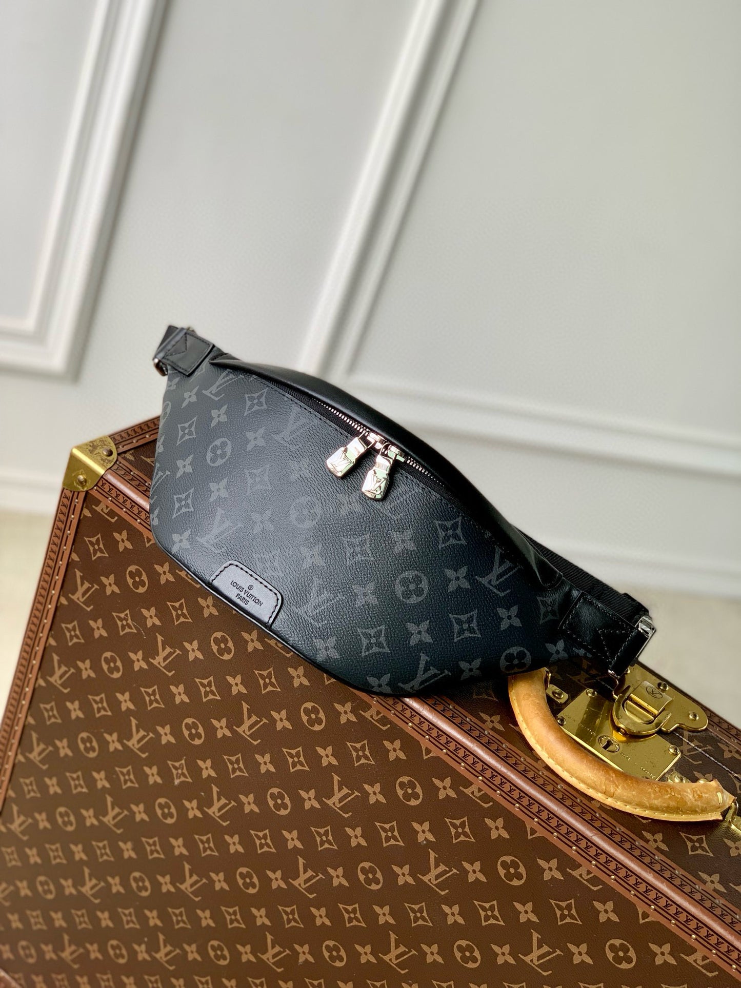 LOU DISCOVERY BUMBAG