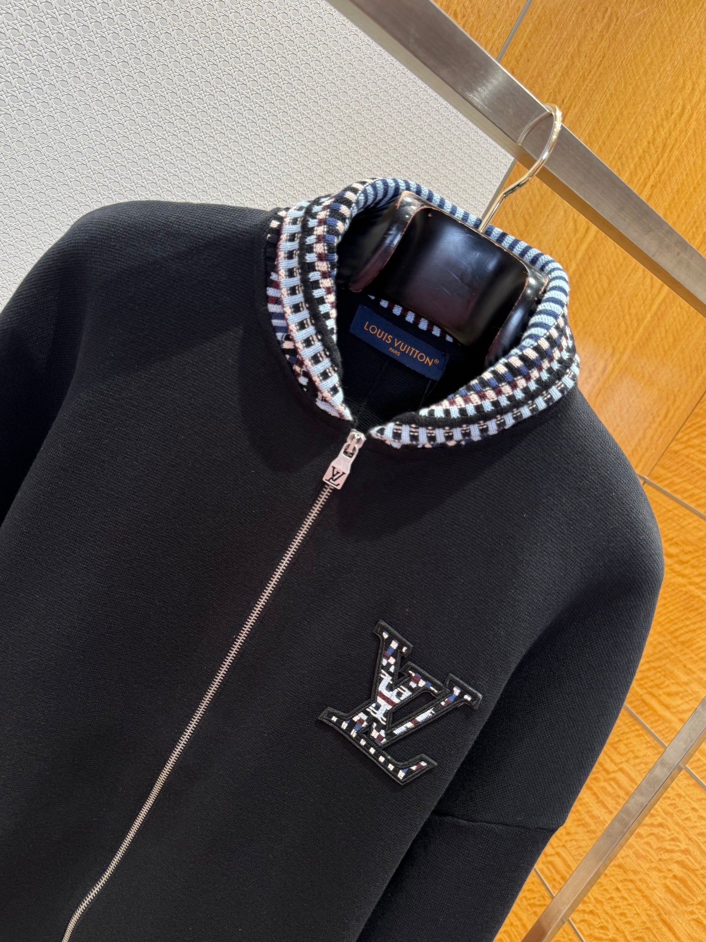 LOU ZIP SWEATSHIRT