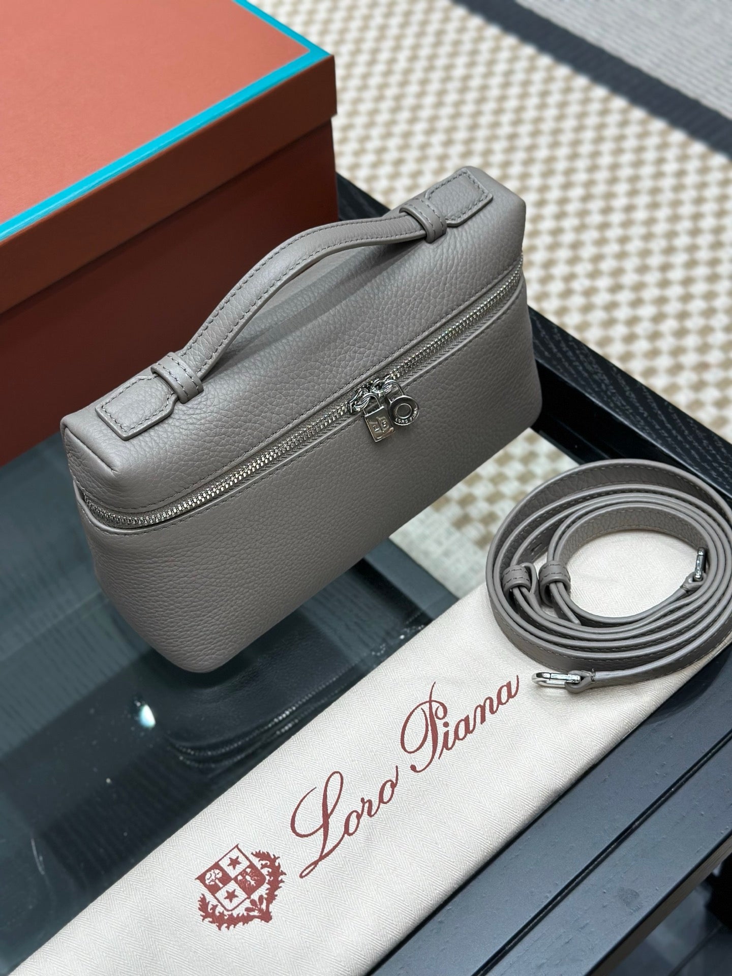 LORO P EXTRA POCKET L19 BAG