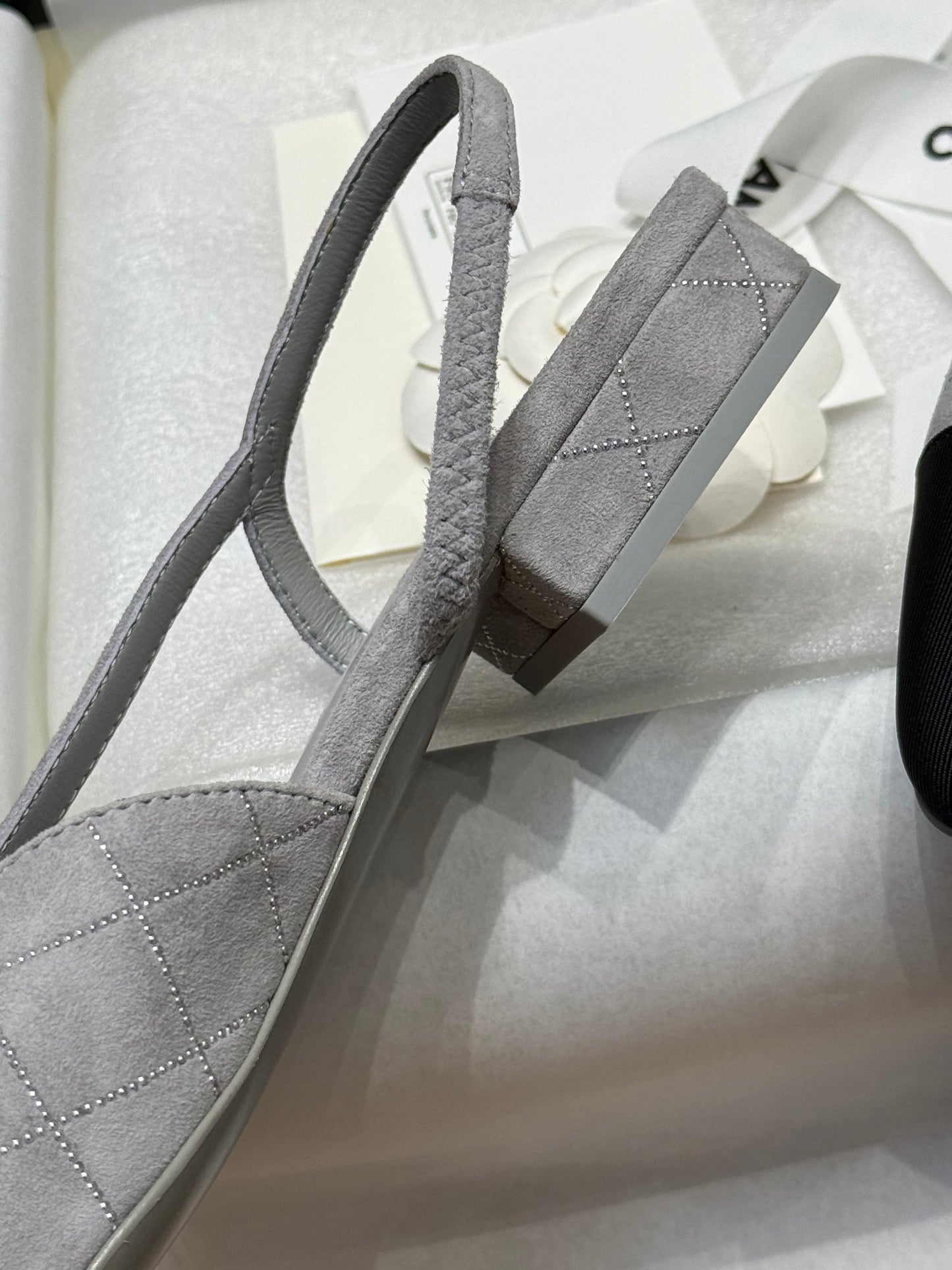CC SLINGBACK PUMPS