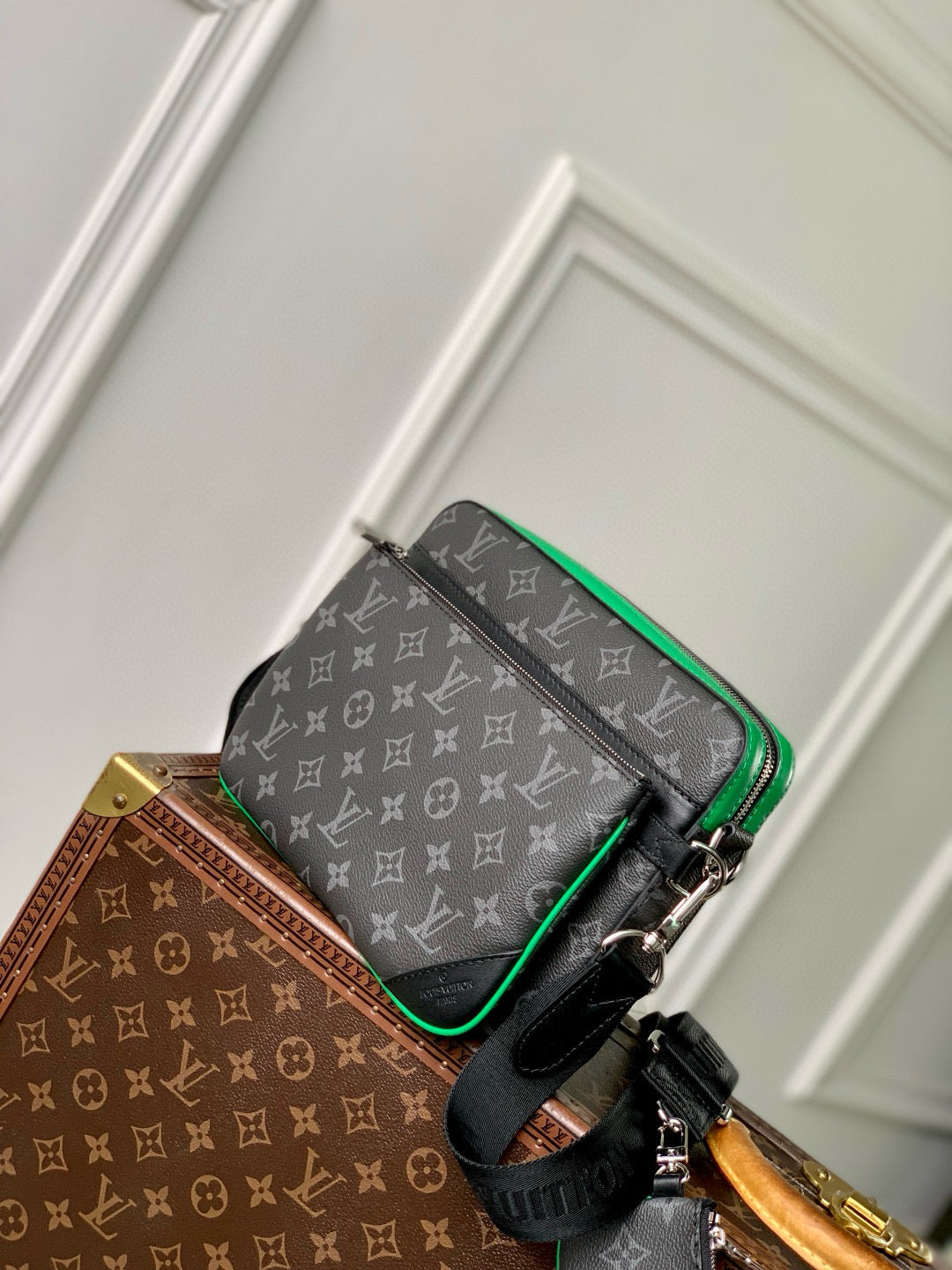 LOU TRIO MESSENGER BAG