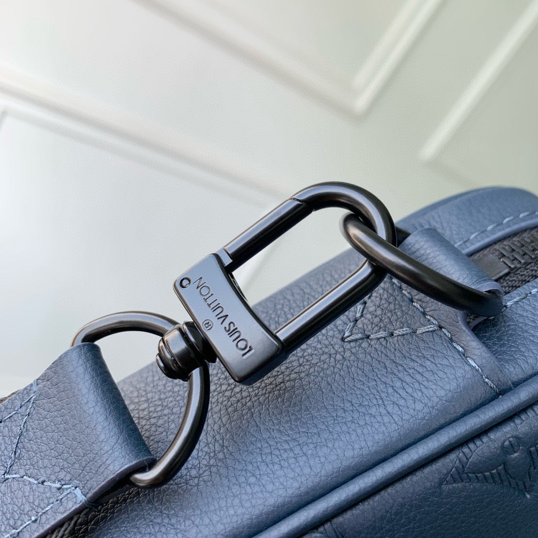 LOU TRIO MESSENGER BAG