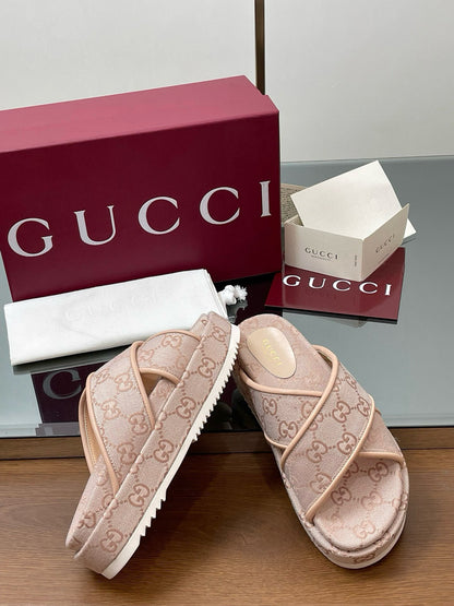 GG SANDALS