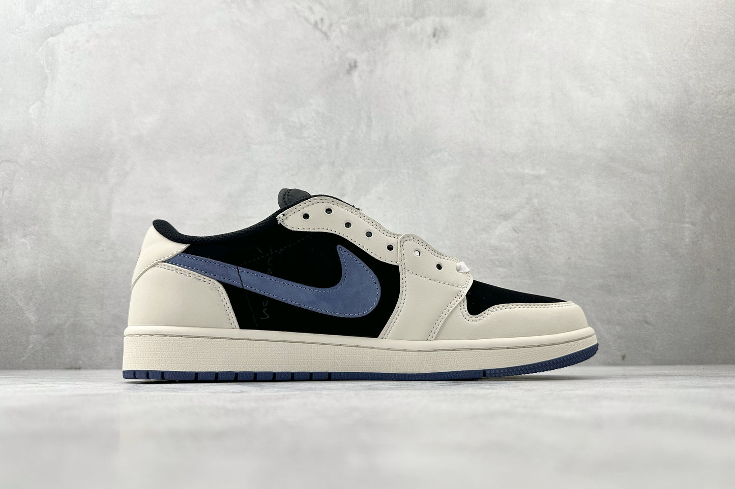 TRAVIS S x JORDAN 1 LOW