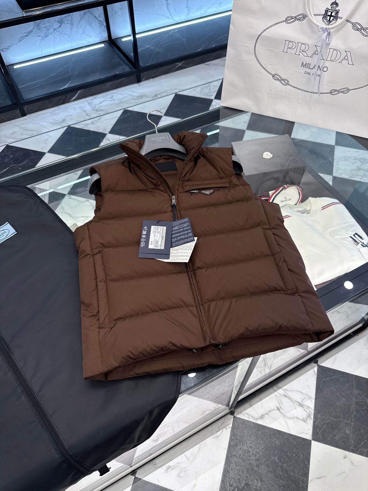 PD VEST