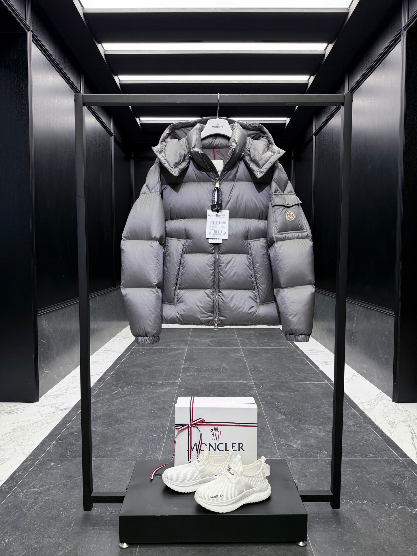 MONC COUYERE JACKET
