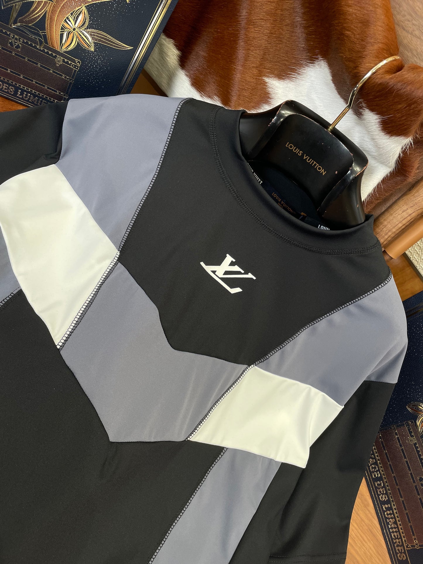LOU T-SHIRT