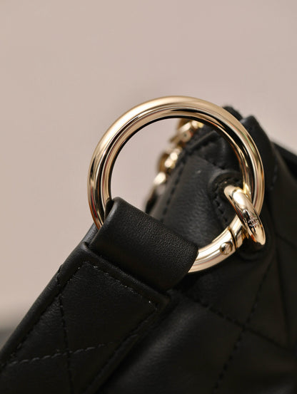 CC 23B MAXI HOBO BAG