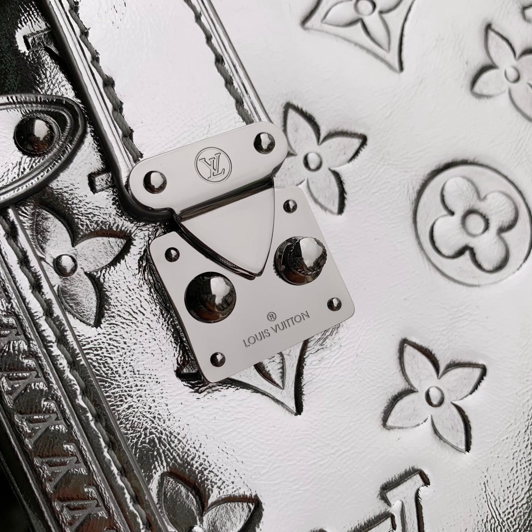 LOU SIDE TRUNK MM BAG