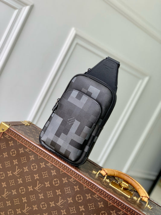LOU AVENUE SLINGBAG