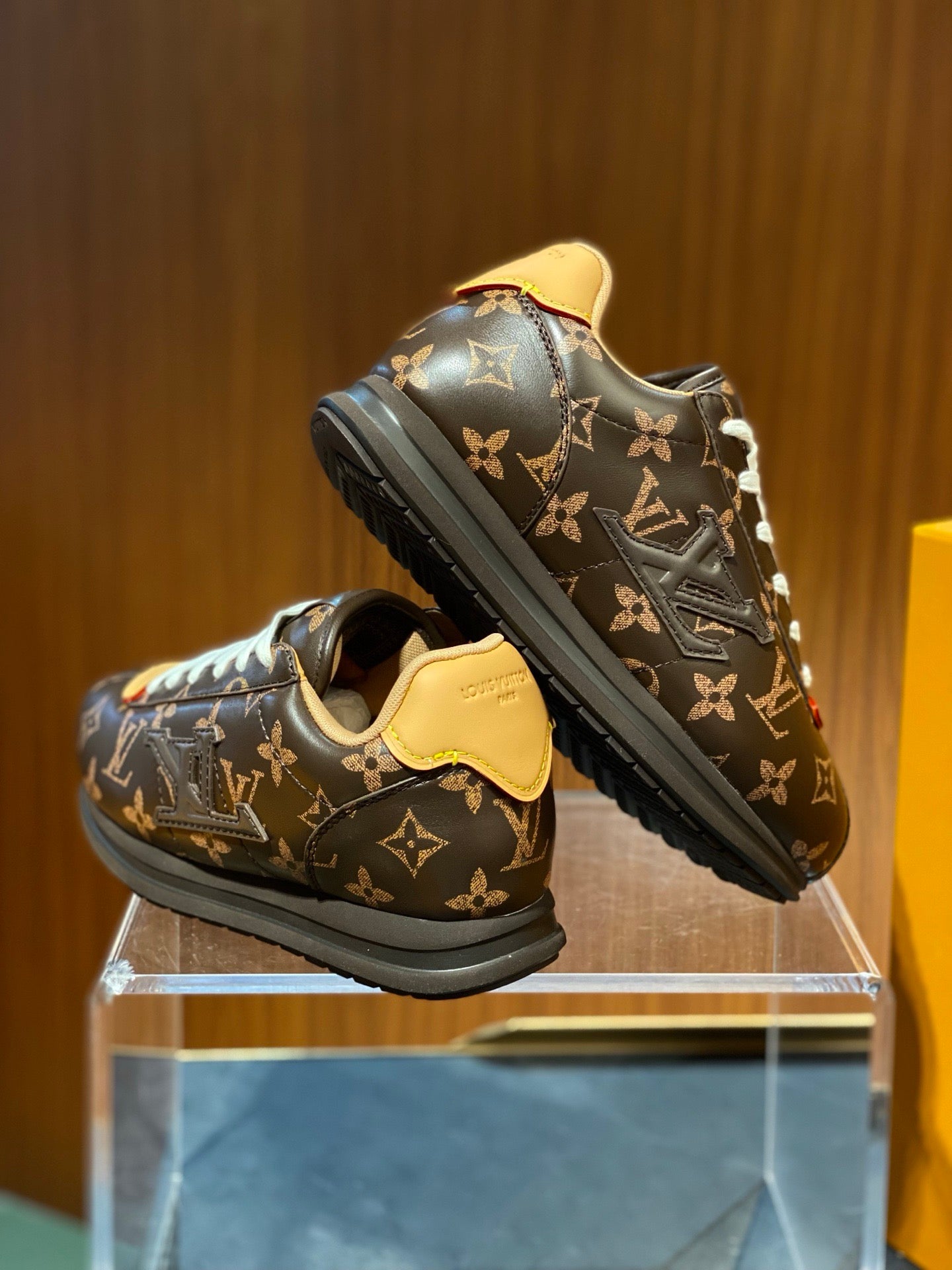 LOU BUTTERSOFT SNEAKERS
