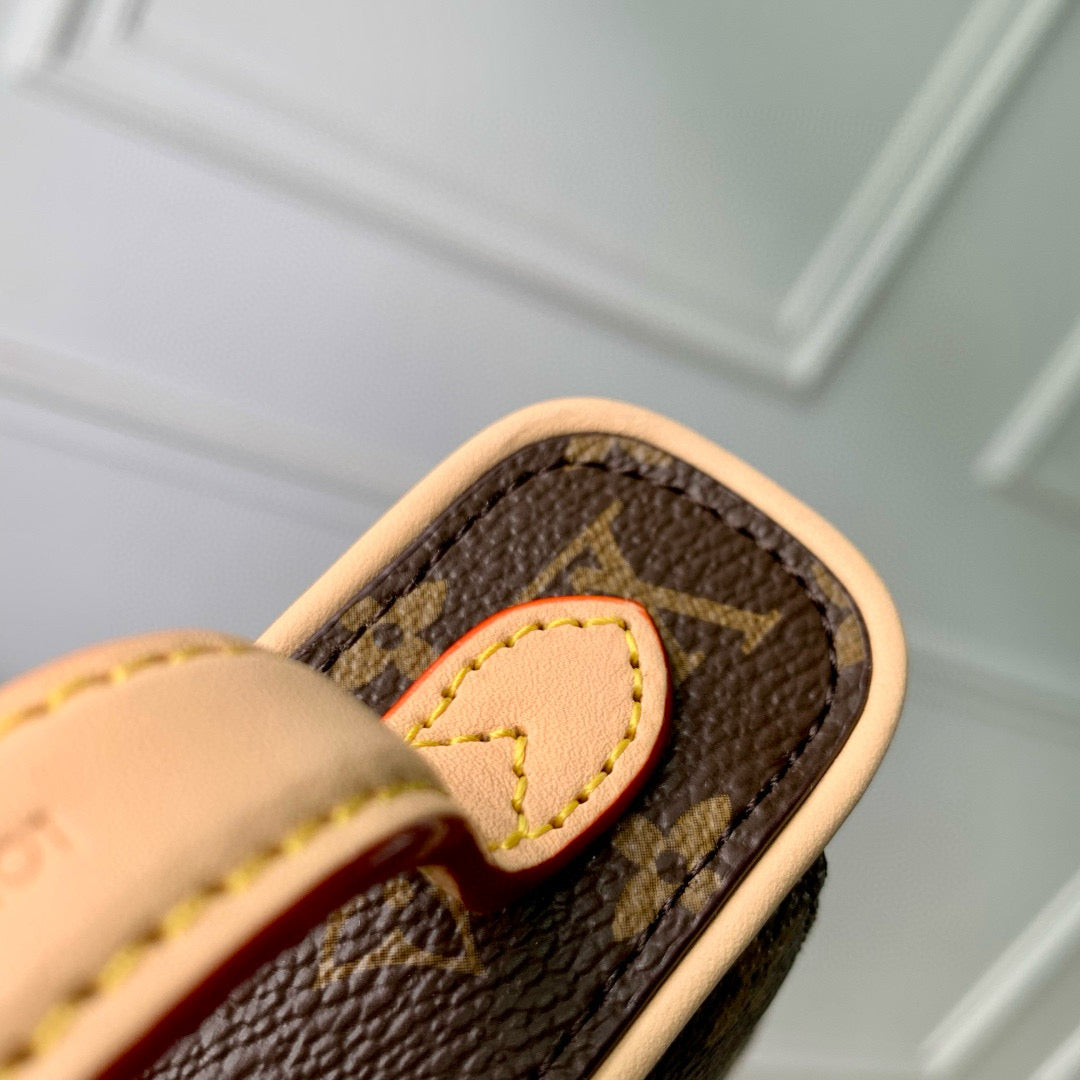 LOU NICE BEAUTY VANITY CASE