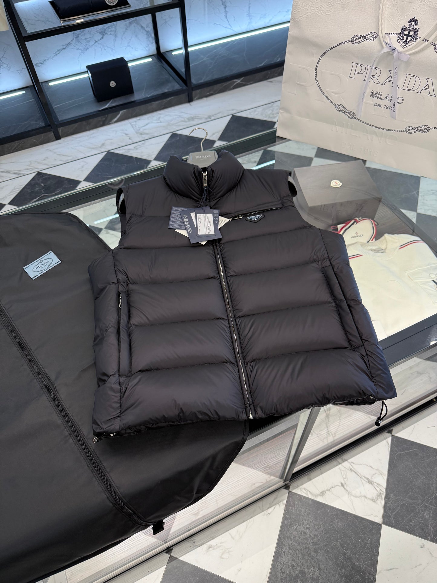 PD VEST