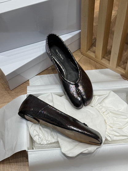 MAISON M TABI BALLET FLATS