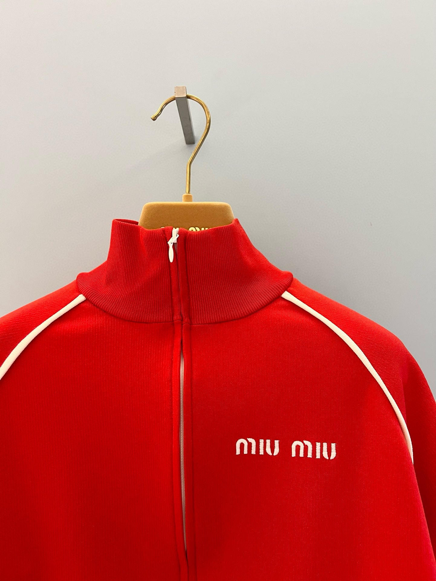 MIU M ZIP SWEATSHIRT