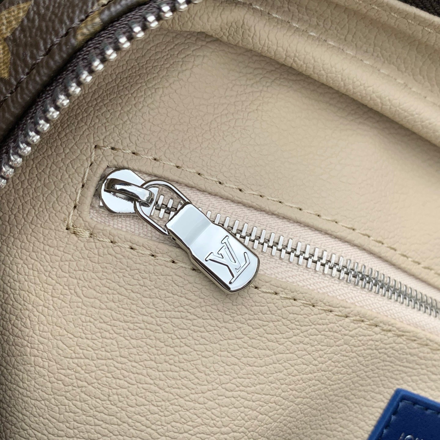 LOU DOPP KIT TOILETRY BAG