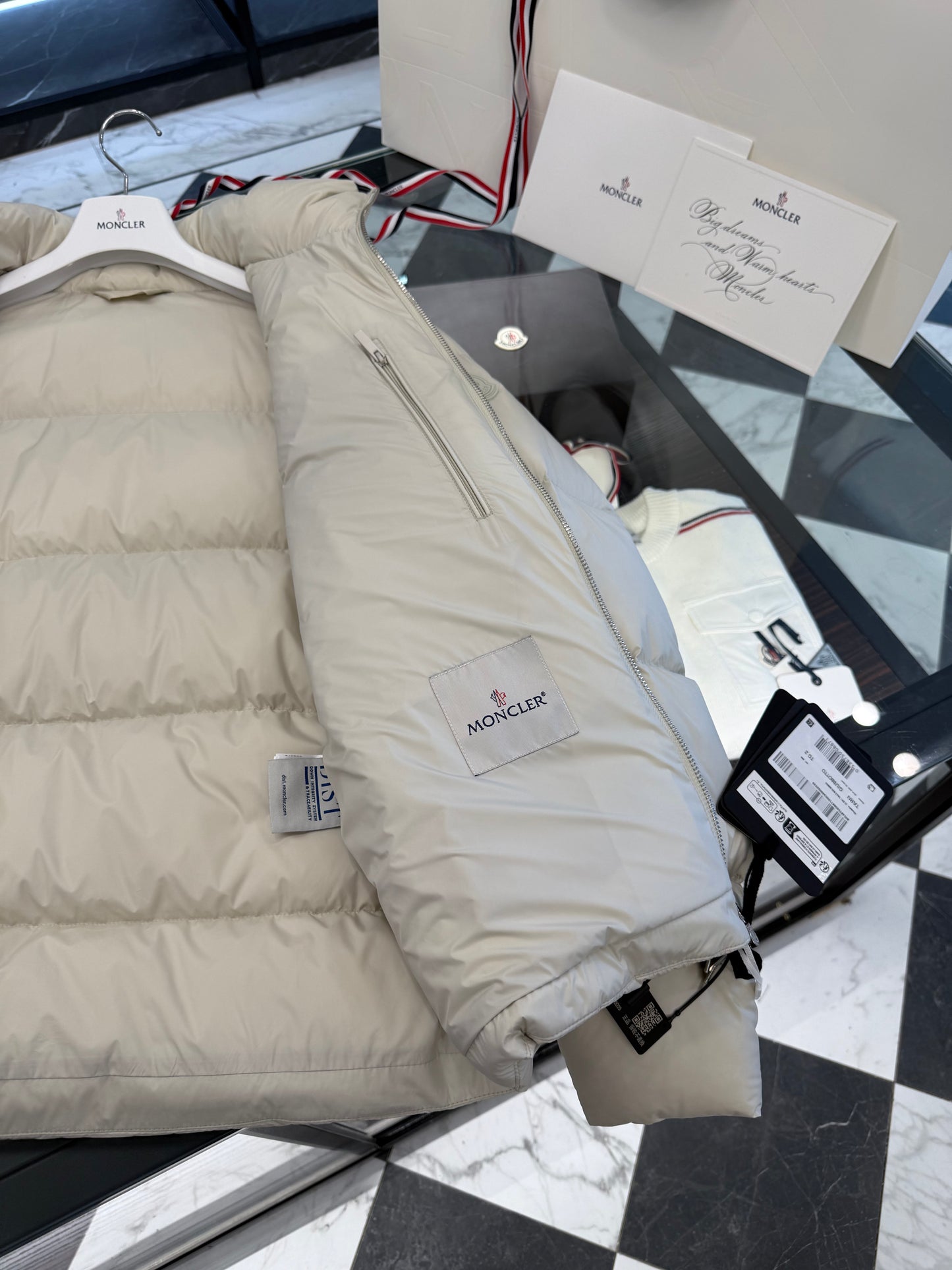 MONC TARN JACKET
