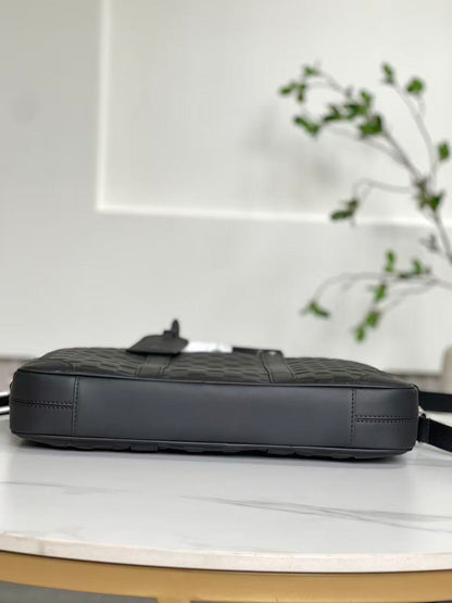 LOU PORTE-DOCUMENTS VOYAGE PM BAG