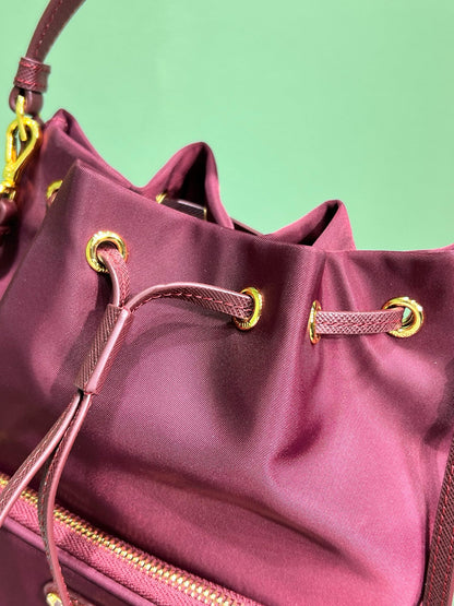 PD DUET RE-NYLON BUCKET BAG