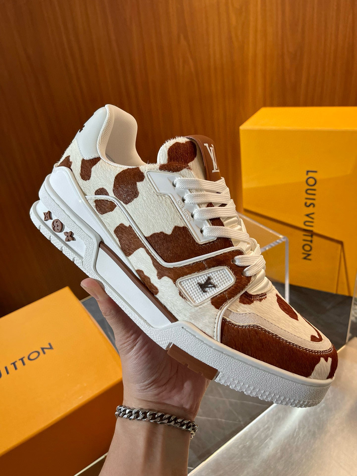 LOU TRAINERS