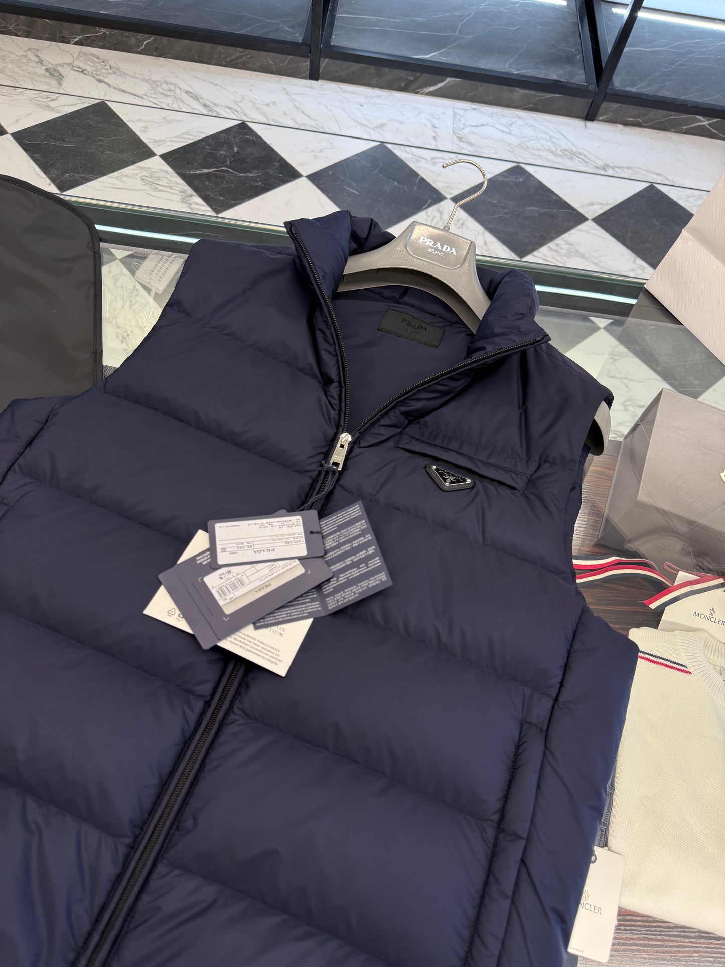 PD VEST
