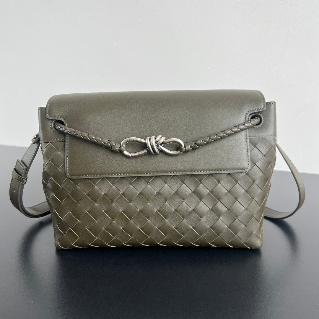 BOTT V SMALL ANDIAMO MESSENGER BAG