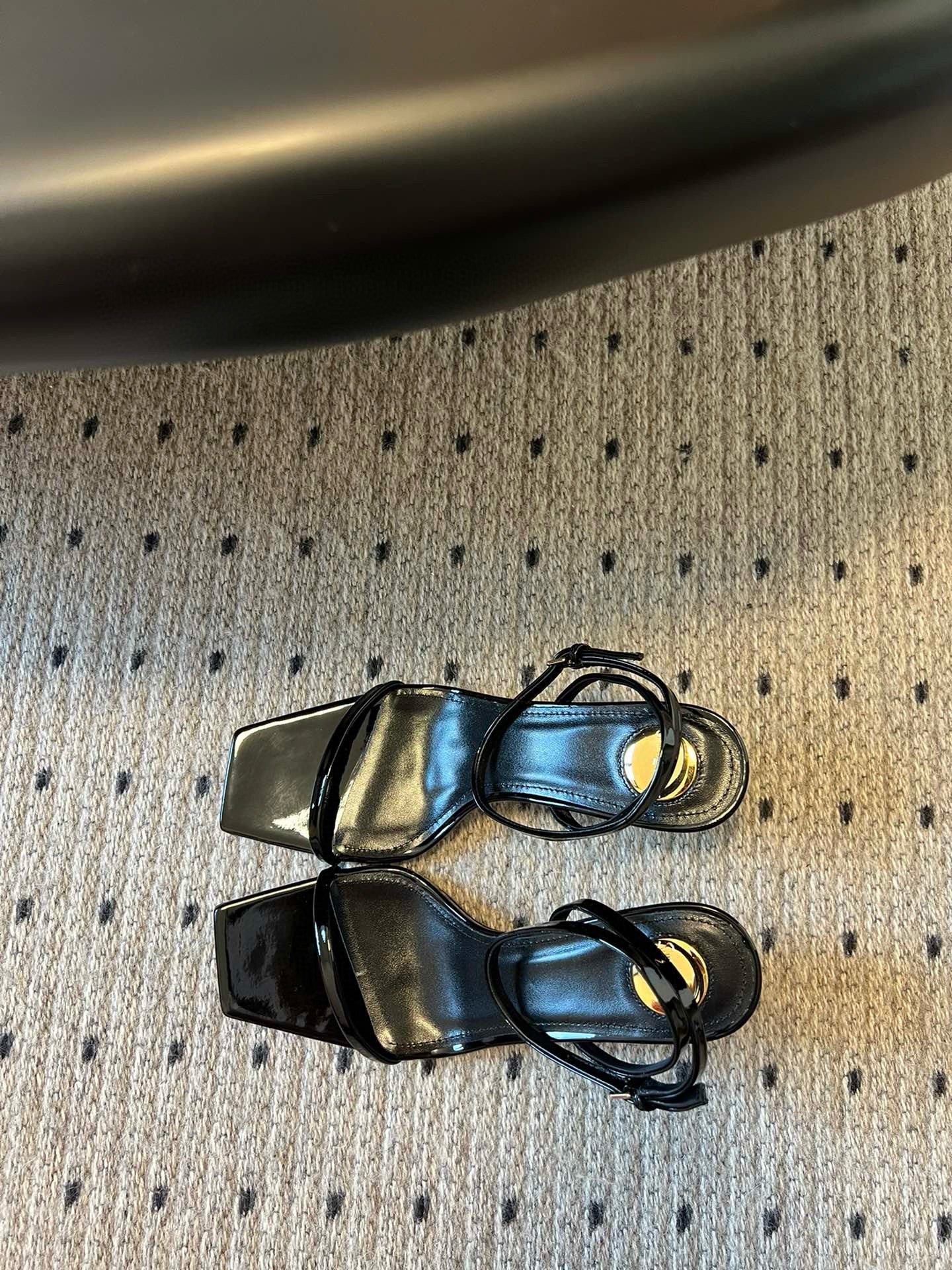 SL HEELS