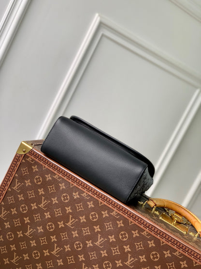 LOU PULSE MESSENGER BAG