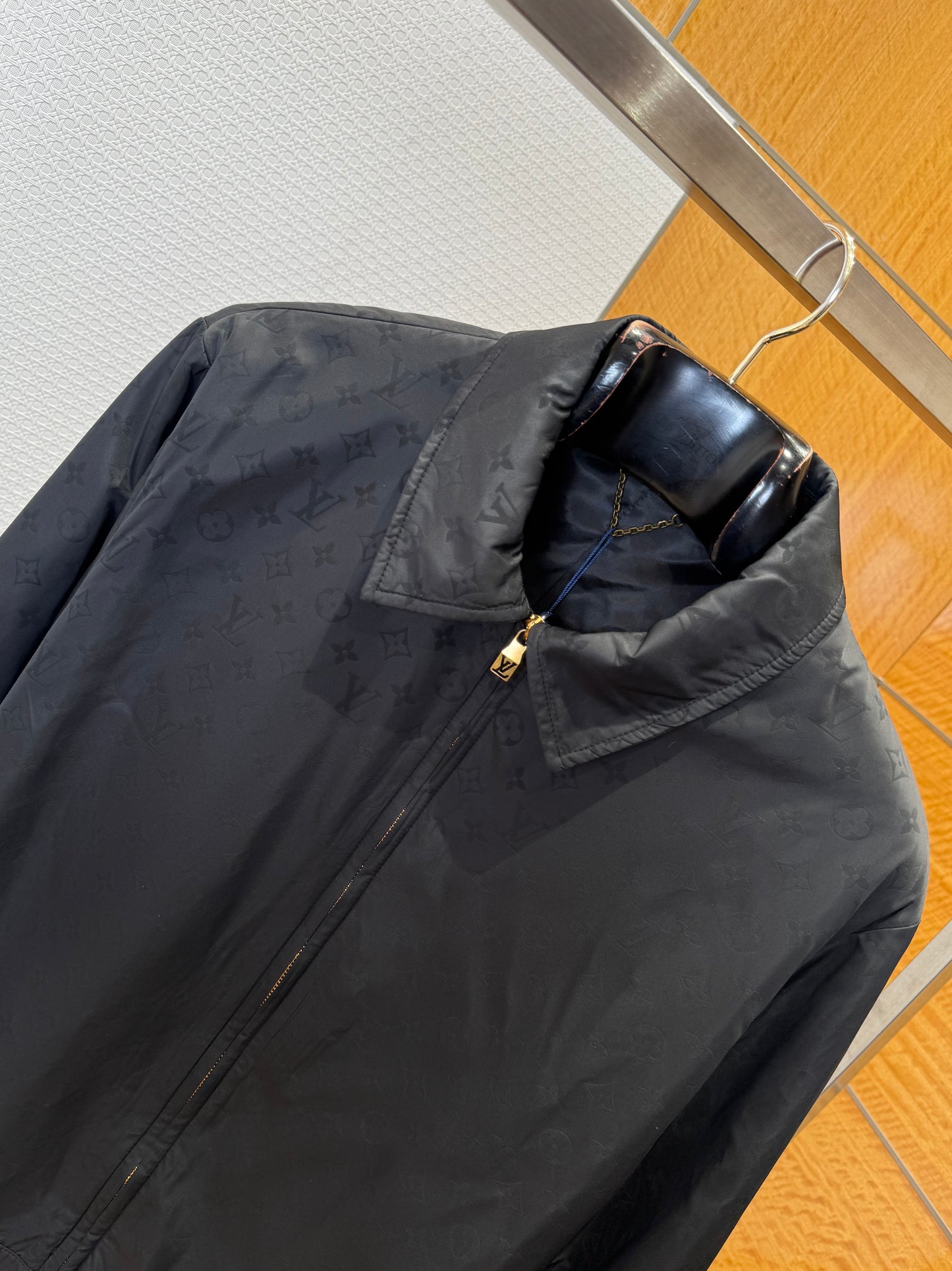 LOU JACKET