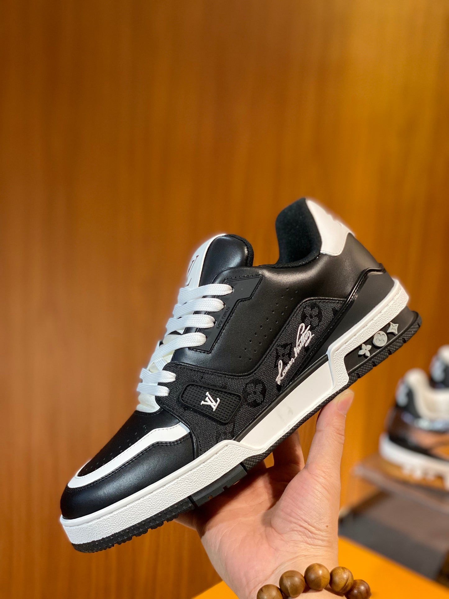 LOU TRAINERS