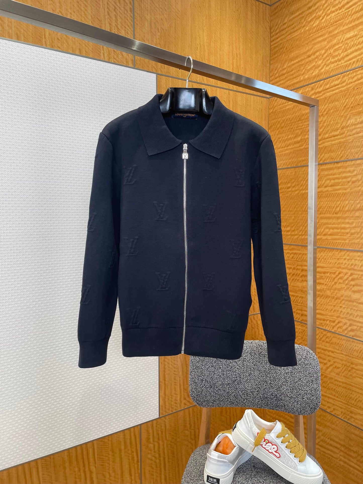 LOU ZIP CARDIGAN