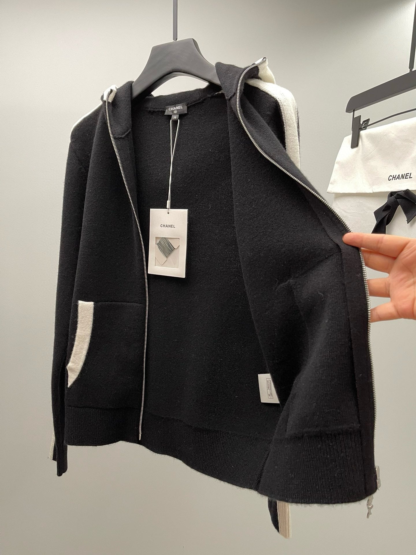 CC ZIP HOODIE
