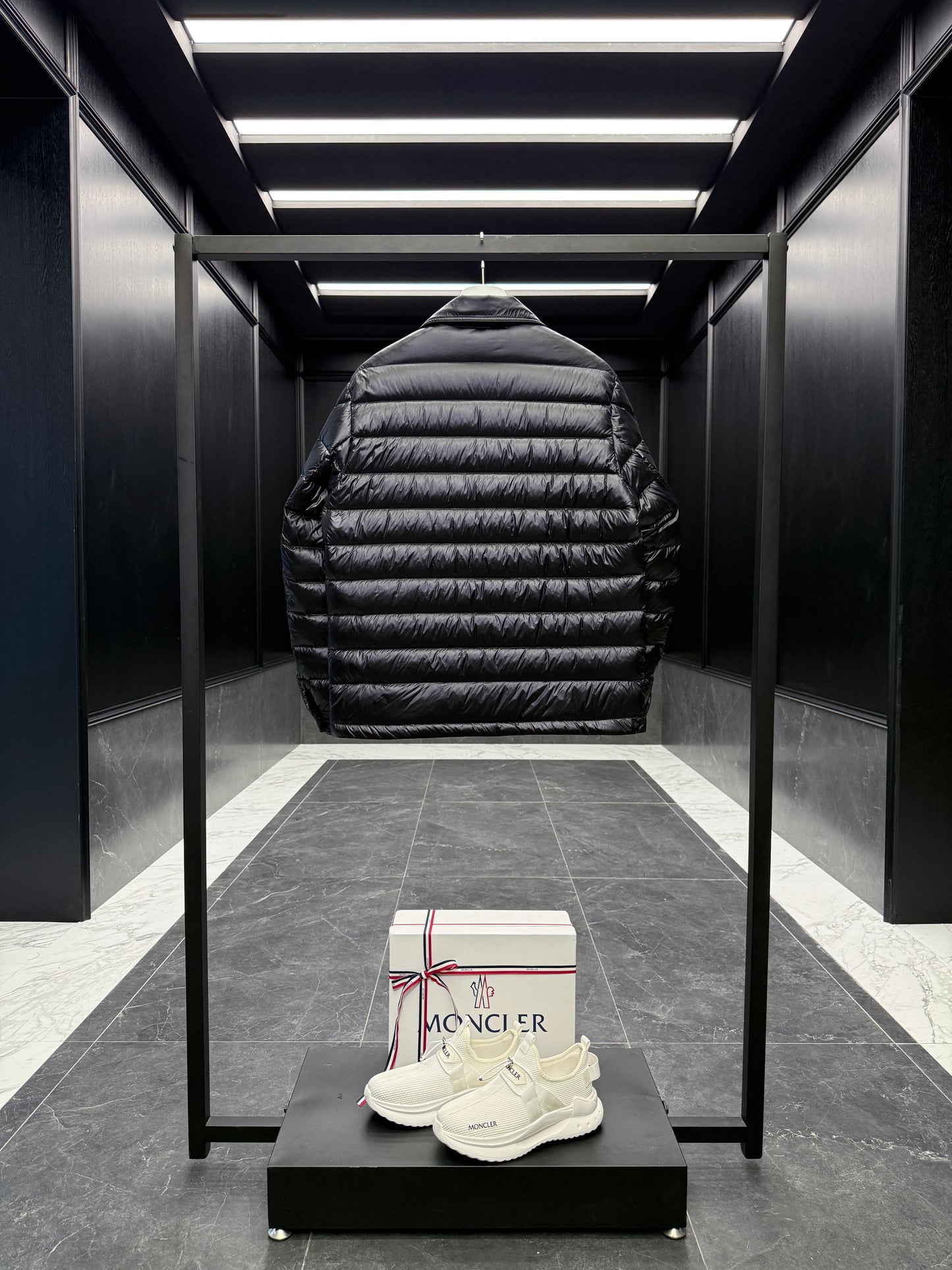 MONC CHAMBLY JACKET