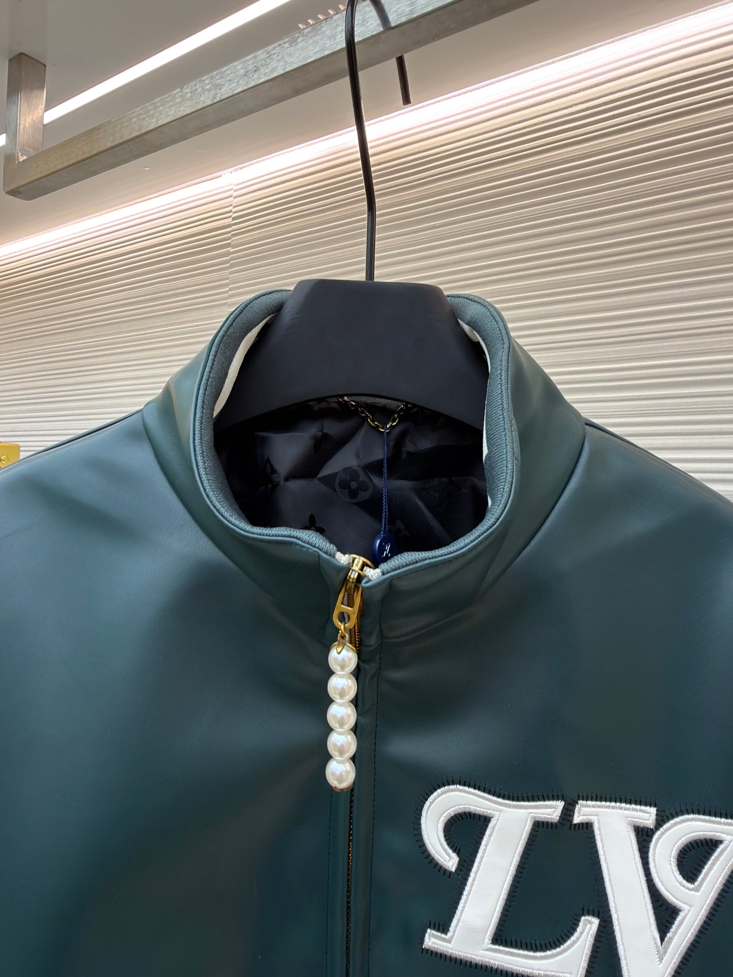 LOU JACKET