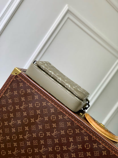 LOU TRIO MESSENGER BAG