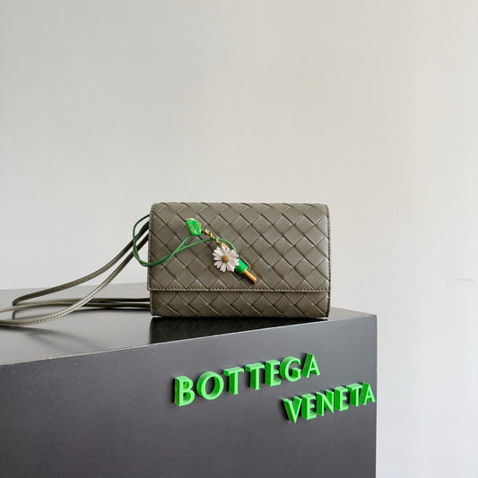 BOTT V ANDIAMO POUCH