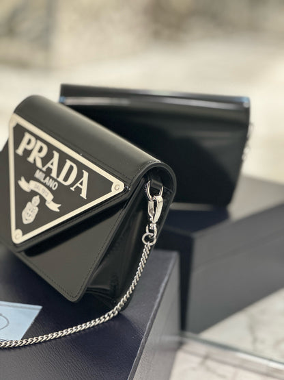 PD TRIANGLE LOGO BUFFED SHOULDER BAG